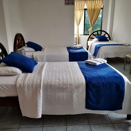 Hostal La Isla Del Descanso Puerto Villamil Ngoại thất bức ảnh