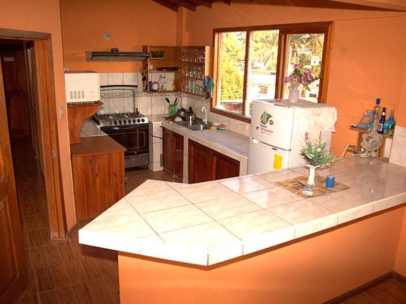 Hostal La Isla Del Descanso Puerto Villamil Ngoại thất bức ảnh