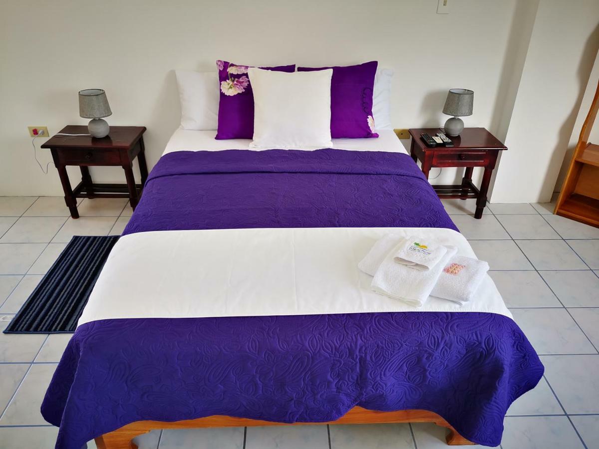 Hostal La Isla Del Descanso Puerto Villamil Ngoại thất bức ảnh