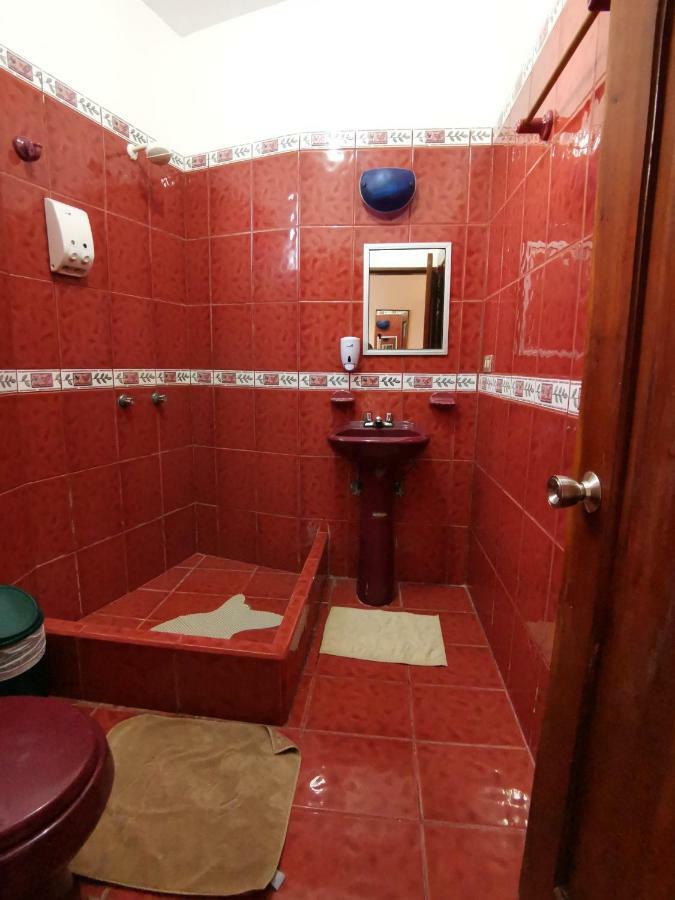 Hostal La Isla Del Descanso Puerto Villamil Ngoại thất bức ảnh