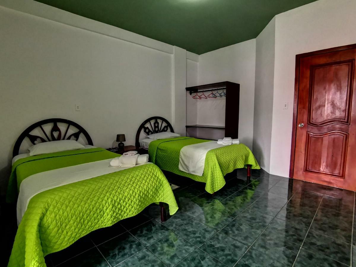 Hostal La Isla Del Descanso Puerto Villamil Ngoại thất bức ảnh