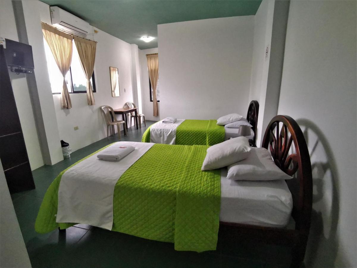 Hostal La Isla Del Descanso Puerto Villamil Ngoại thất bức ảnh